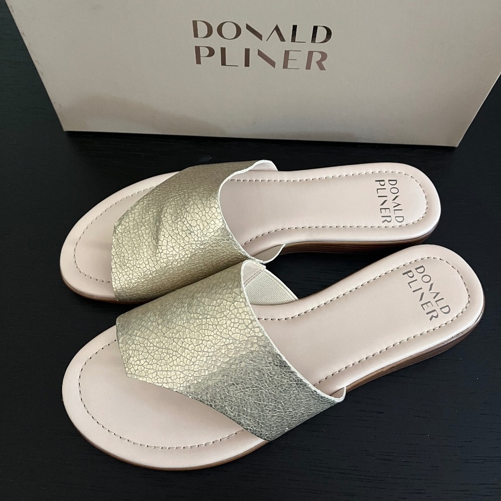 New Donald Pliner Gal Slide - Picture 6 of 9